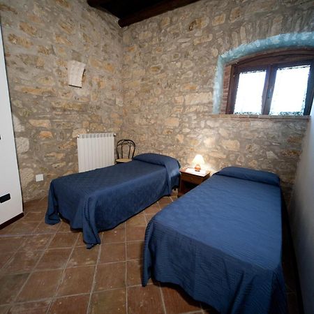 Agriturismo Sant'Agata Piana Degli Albanesi Værelse billede