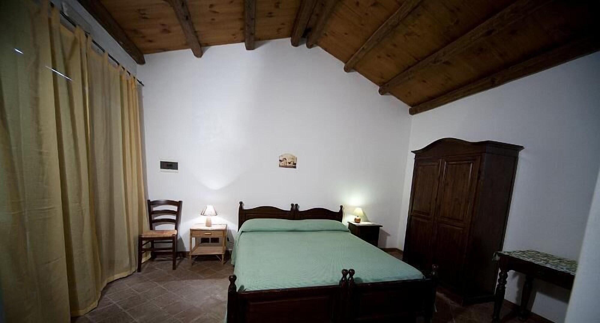 Agriturismo Sant'Agata Piana Degli Albanesi Eksteriør billede