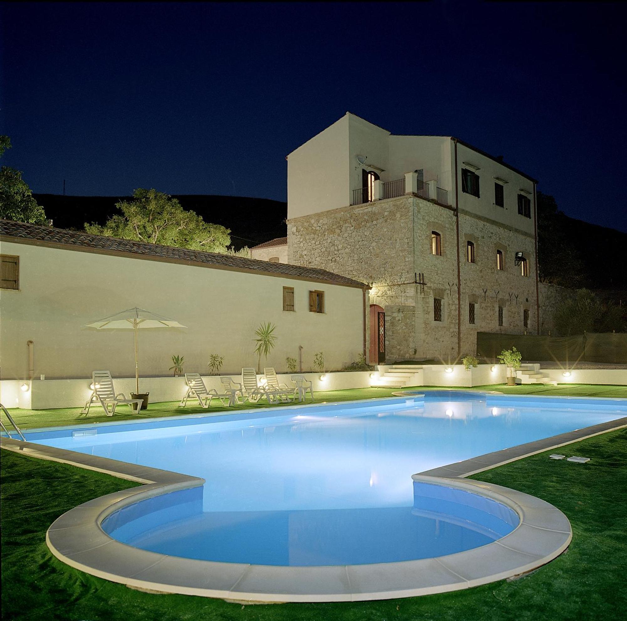 Agriturismo Sant'Agata Piana Degli Albanesi Eksteriør billede