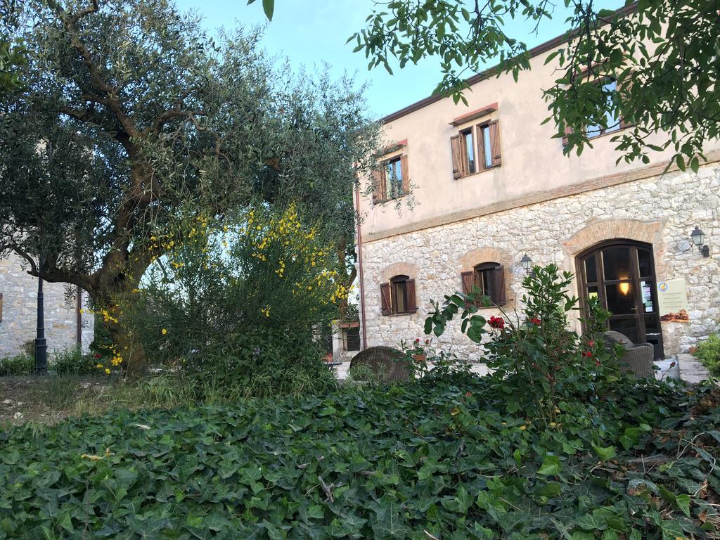 Agriturismo Sant'Agata Piana Degli Albanesi Eksteriør billede