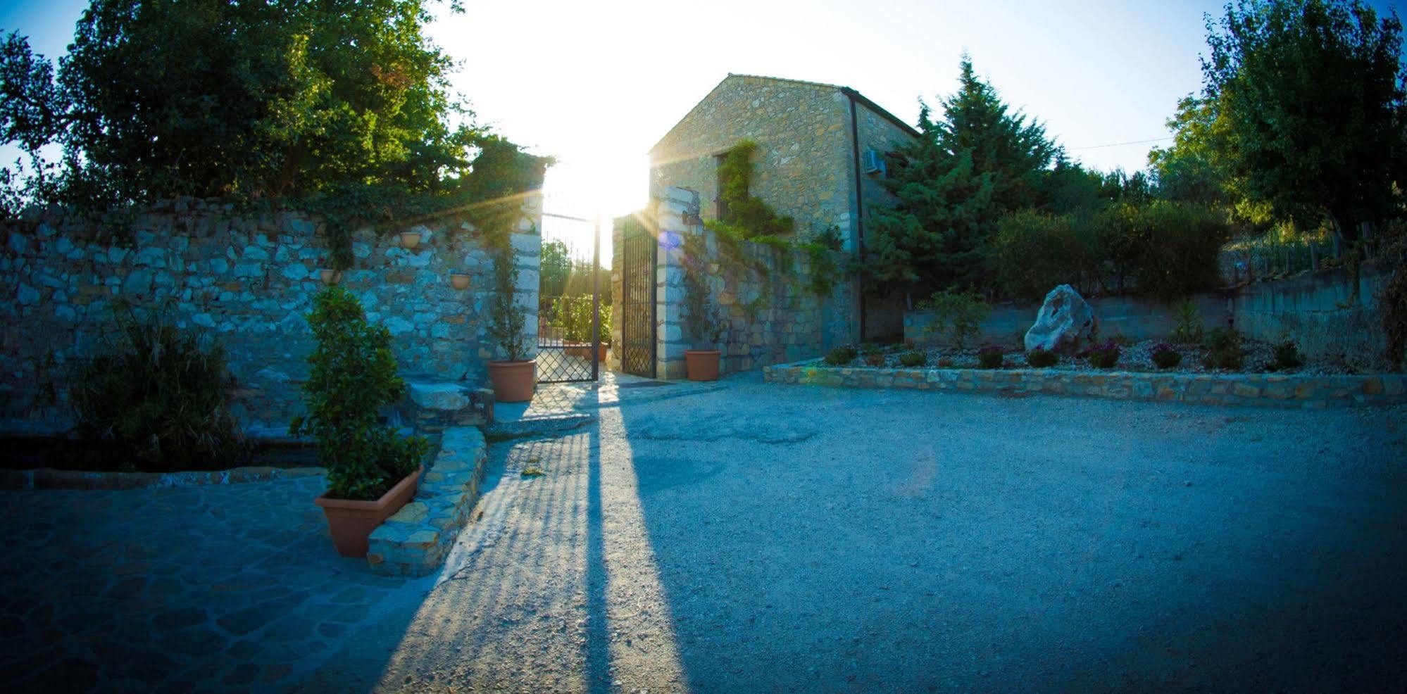 Agriturismo Sant'Agata Piana Degli Albanesi Eksteriør billede