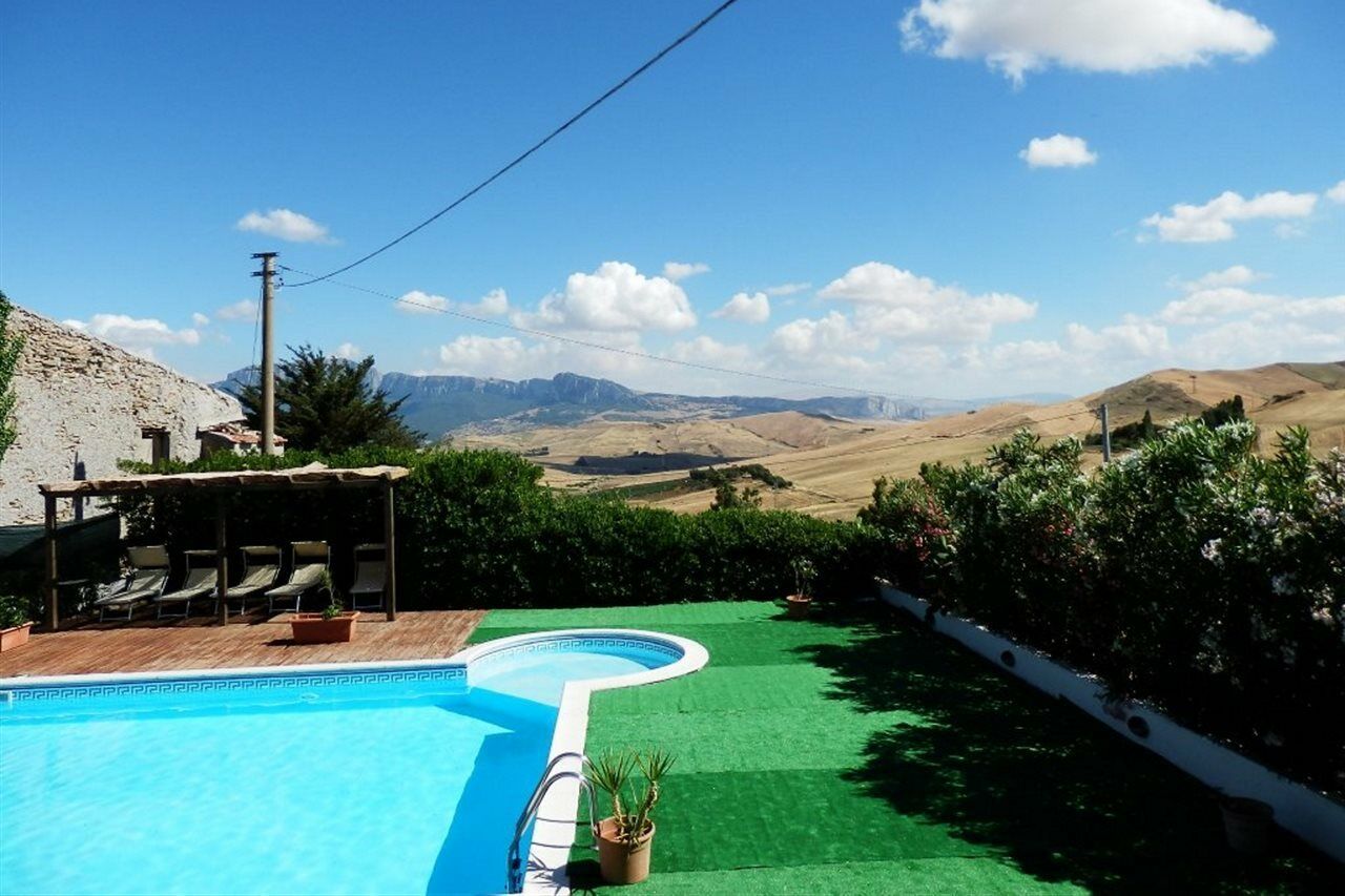 Agriturismo Sant'Agata Piana Degli Albanesi Eksteriør billede