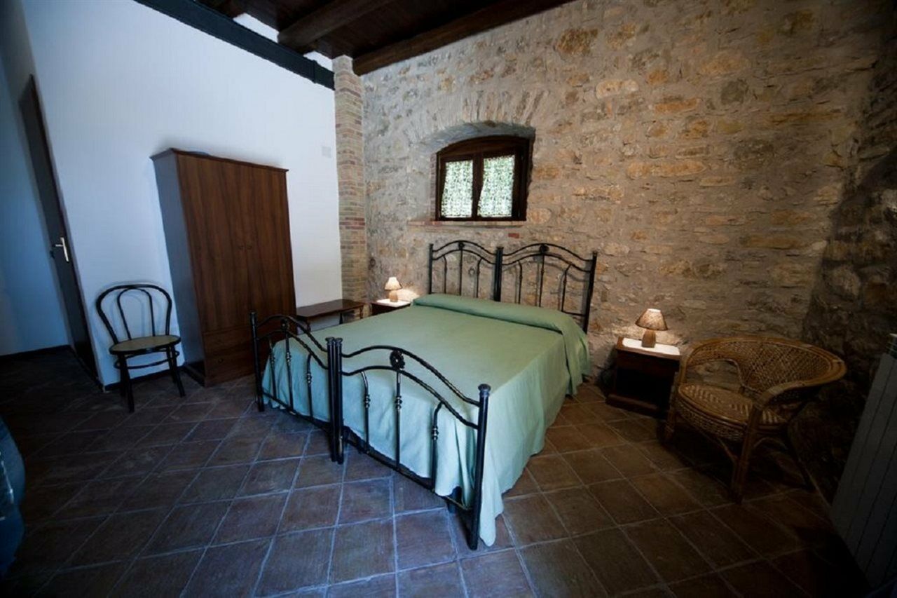 Agriturismo Sant'Agata Piana Degli Albanesi Eksteriør billede