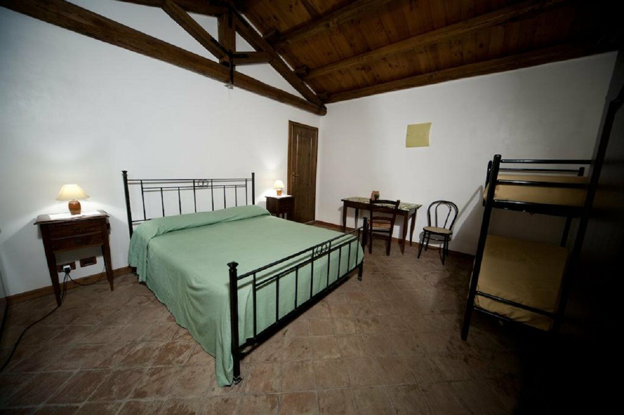 Agriturismo Sant'Agata Piana Degli Albanesi Eksteriør billede